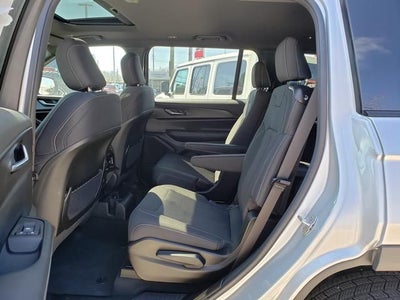 2025 Jeep Grand Cherokee GRAND CHEROKEE L LAREDO X 4X4