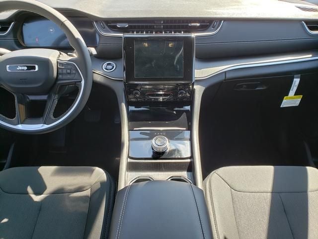 2025 Jeep Grand Cherokee GRAND CHEROKEE L LAREDO X 4X4