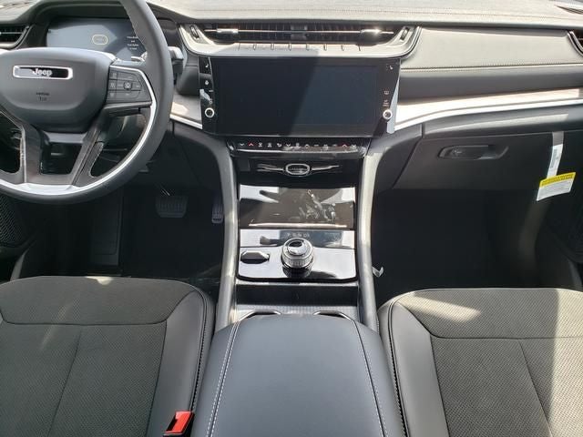 2026 Jeep Grand Cherokee GRAND CHEROKEE L LAREDO ALTITUDE 4X4