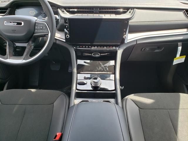 2026 Jeep Grand Cherokee GRAND CHEROKEE L LAREDO ALTITUDE 4X4