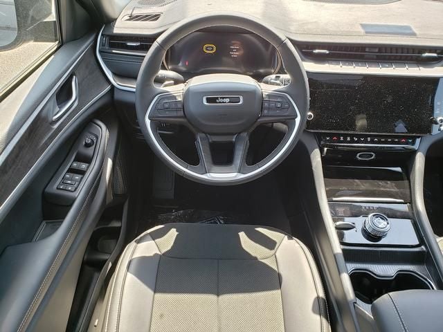 2026 Jeep Grand Cherokee GRAND CHEROKEE L LAREDO ALTITUDE 4X4