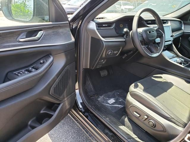 2026 Jeep Grand Cherokee GRAND CHEROKEE L LAREDO ALTITUDE 4X4