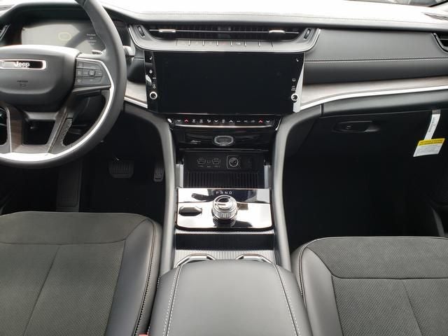2026 Jeep Grand Cherokee GRAND CHEROKEE L LAREDO ALTITUDE 4X4