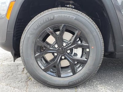 2026 Jeep Grand Cherokee GRAND CHEROKEE L LAREDO ALTITUDE 4X4
