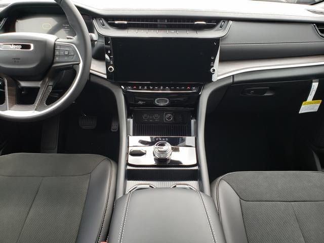 2026 Jeep Grand Cherokee GRAND CHEROKEE L LAREDO ALTITUDE 4X4