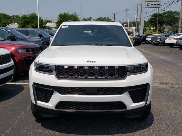 2026 Jeep Grand Cherokee GRAND CHEROKEE L LAREDO ALTITUDE 4X4