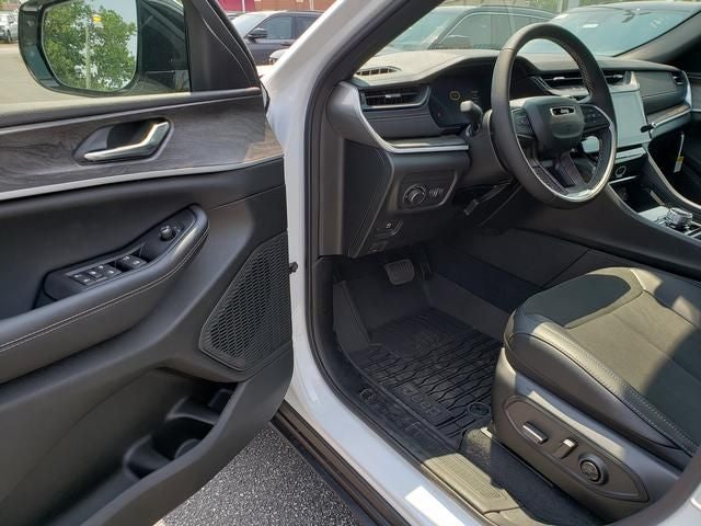 2026 Jeep Grand Cherokee GRAND CHEROKEE L LAREDO ALTITUDE 4X4