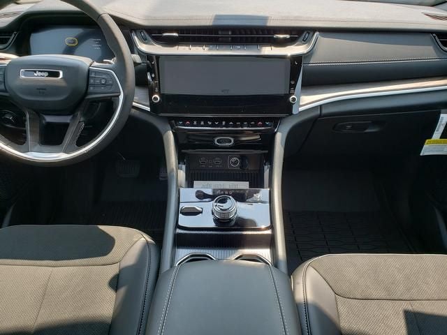 2026 Jeep Grand Cherokee GRAND CHEROKEE L LAREDO ALTITUDE 4X4