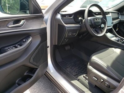 2026 Jeep Grand Cherokee GRAND CHEROKEE L LAREDO ALTITUDE 4X4