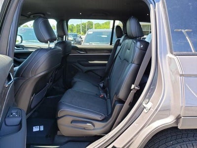 2026 Jeep Grand Cherokee GRAND CHEROKEE L LAREDO ALTITUDE 4X4