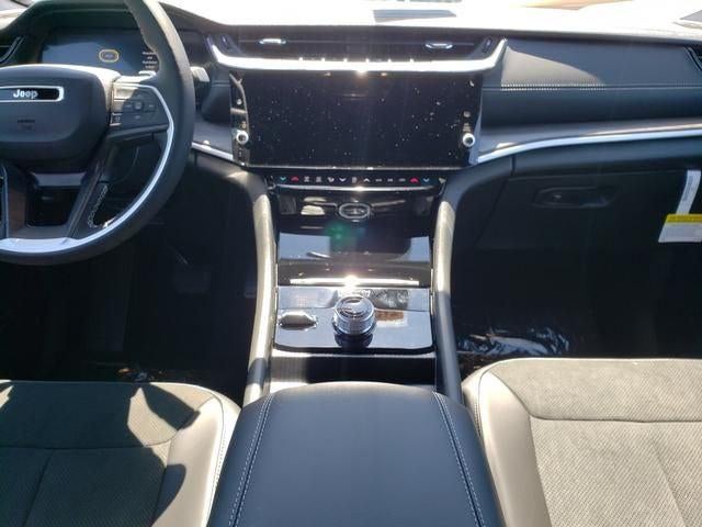 2026 Jeep Grand Cherokee GRAND CHEROKEE L LAREDO ALTITUDE 4X4