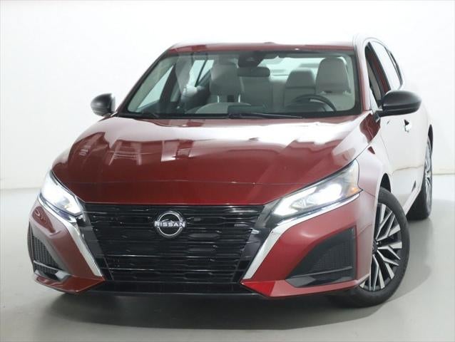 2025 Nissan Altima SV FWD