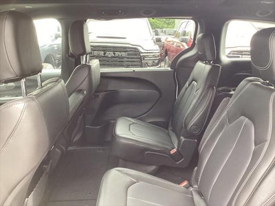 2026 Chrysler Pacifica PACIFICA SELECT AWD