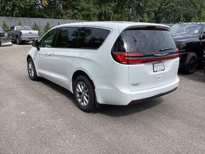 2026 Chrysler Pacifica PACIFICA SELECT AWD