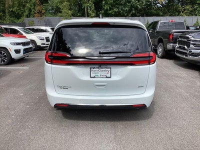 2026 Chrysler Pacifica PACIFICA SELECT AWD
