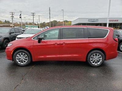2026 Chrysler Pacifica PACIFICA SELECT AWD