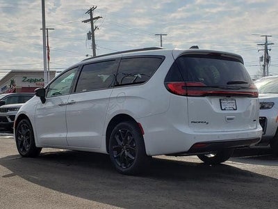 2026 Chrysler Pacifica PACIFICA SELECT AWD