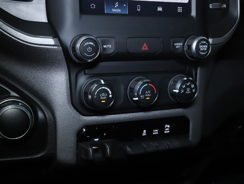2024 RAM 2500 Tradesman Crew Cab 4x4 6'4' Box