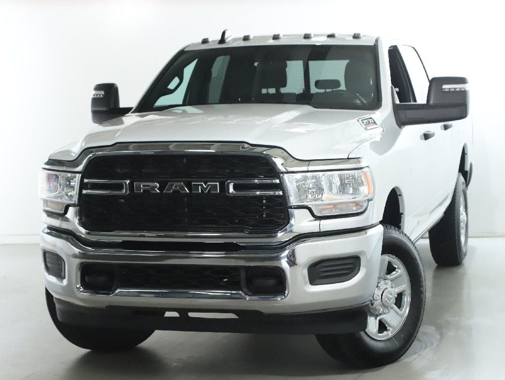 2024 RAM 2500 Tradesman Crew Cab 4x4 6'4' Box