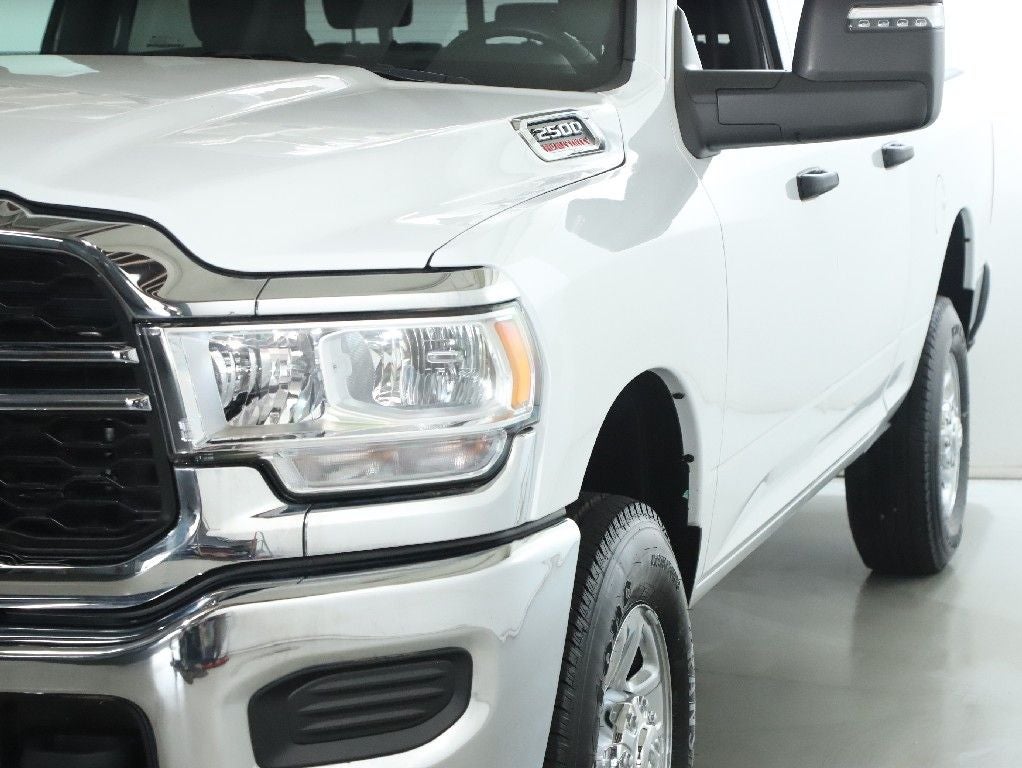 2024 RAM 2500 Tradesman Crew Cab 4x4 6'4' Box