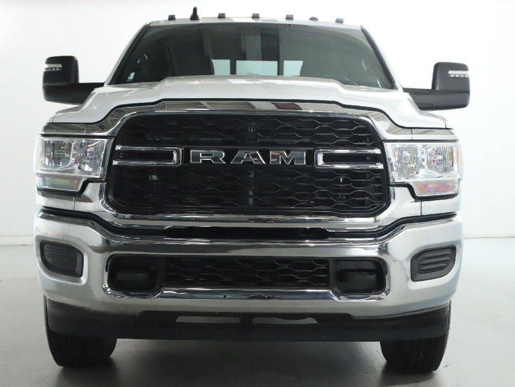 2024 RAM 2500 Tradesman Crew Cab 4x4 6'4' Box
