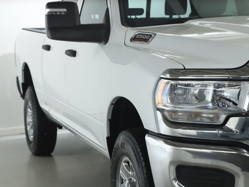 2024 RAM 2500 Tradesman Crew Cab 4x4 6'4' Box