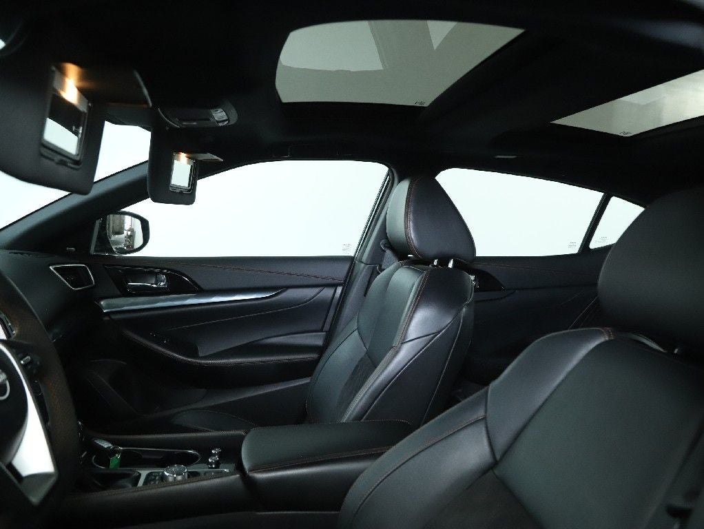 2023 Nissan Maxima SR