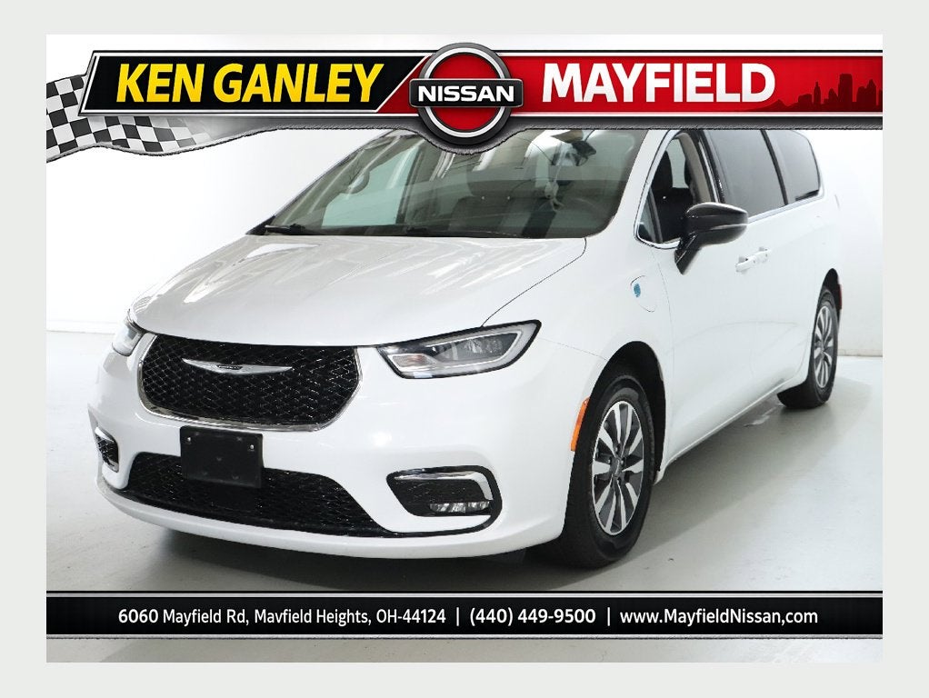 2024 Chrysler Pacifica PHEV Select