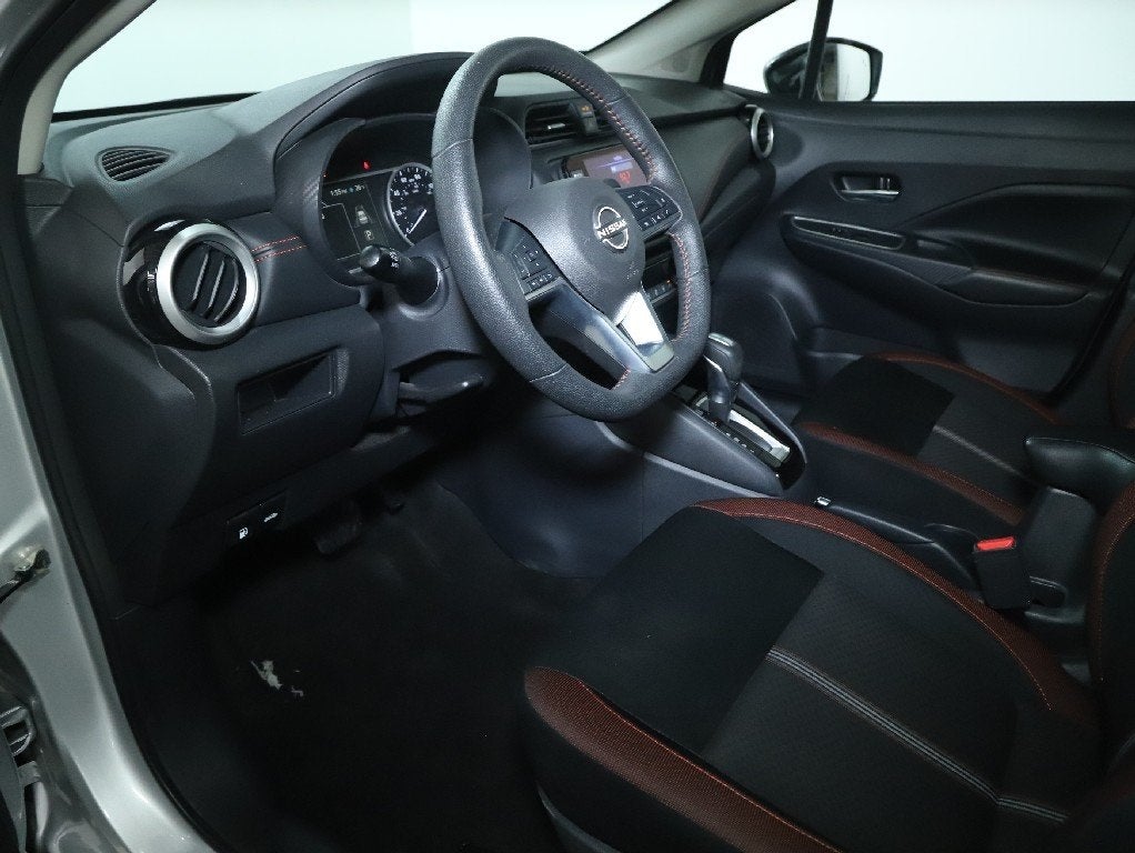 2024 Nissan Versa 1.6 SR