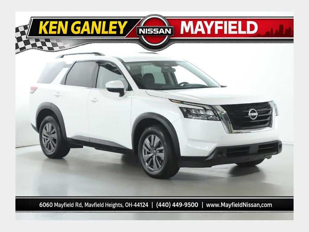 2025 Nissan Pathfinder SV