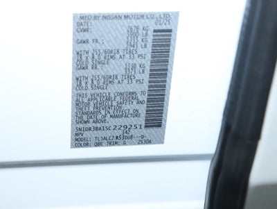 2025 Nissan Pathfinder SV