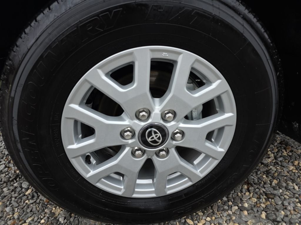 2025 Toyota Tacoma SR