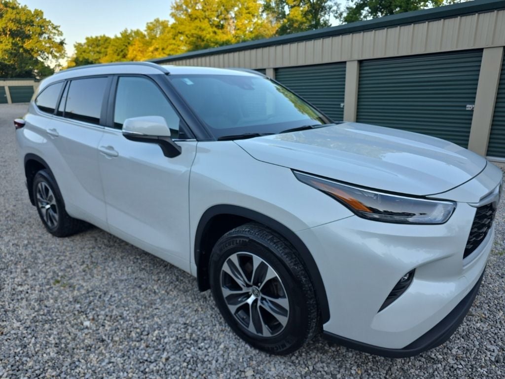 2024 Toyota Highlander XLE