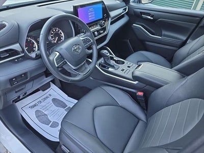 2024 Toyota Highlander XLE