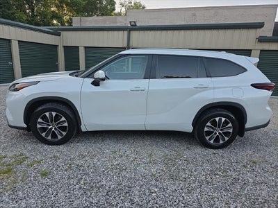 2024 Toyota Highlander XLE