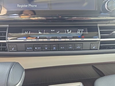 2024 Toyota Sienna XLE 8 Passenger