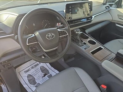 2024 Toyota Sienna XLE 8 Passenger