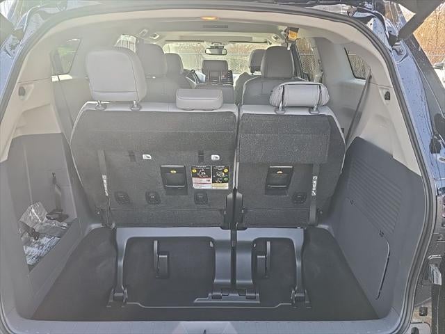 2024 Toyota Sienna XLE 8 Passenger