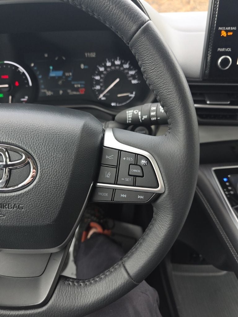 2025 Toyota Sienna XLE 7 Passenger