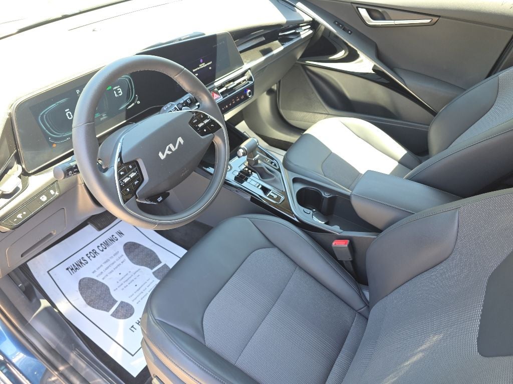 2025 Kia Niro EX