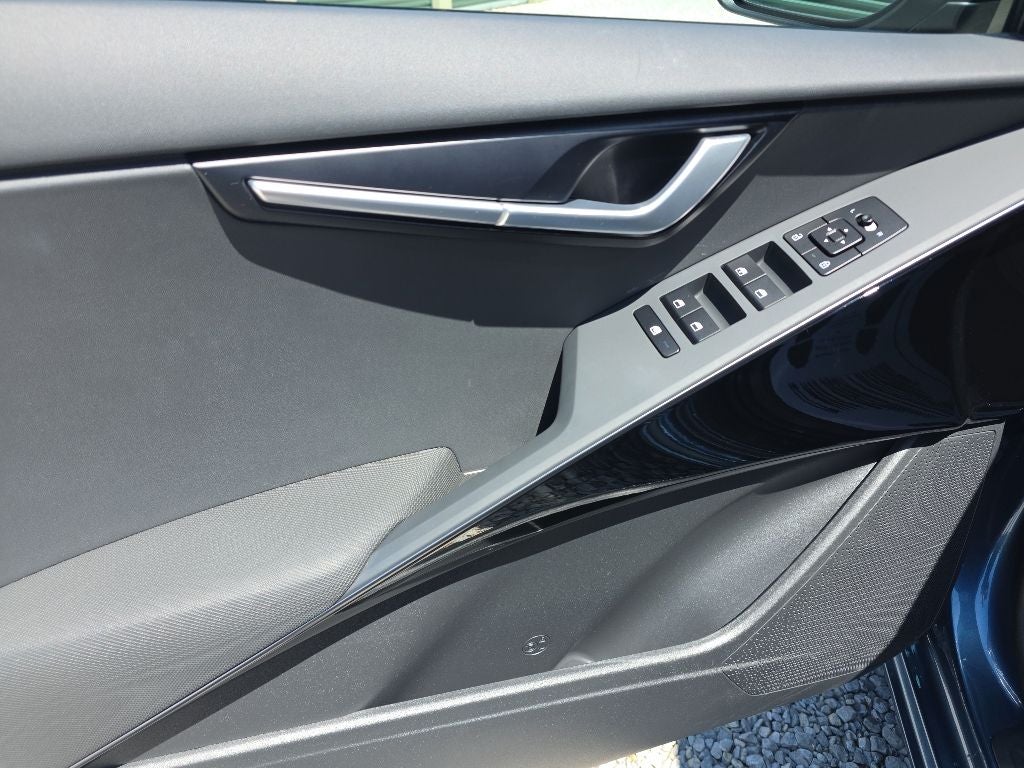 2025 Kia Niro EX