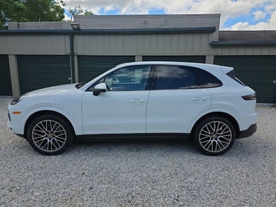 2023 Porsche Cayenne Platinum Edition
