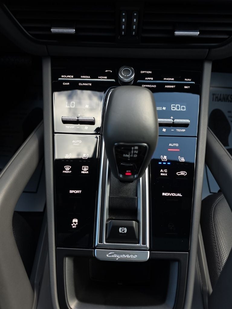 2023 Porsche Cayenne Platinum Edition