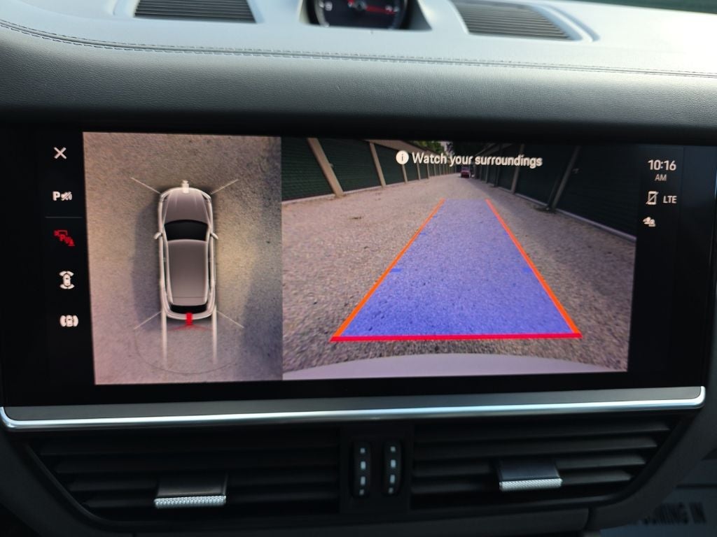 2023 Porsche Cayenne Platinum Edition