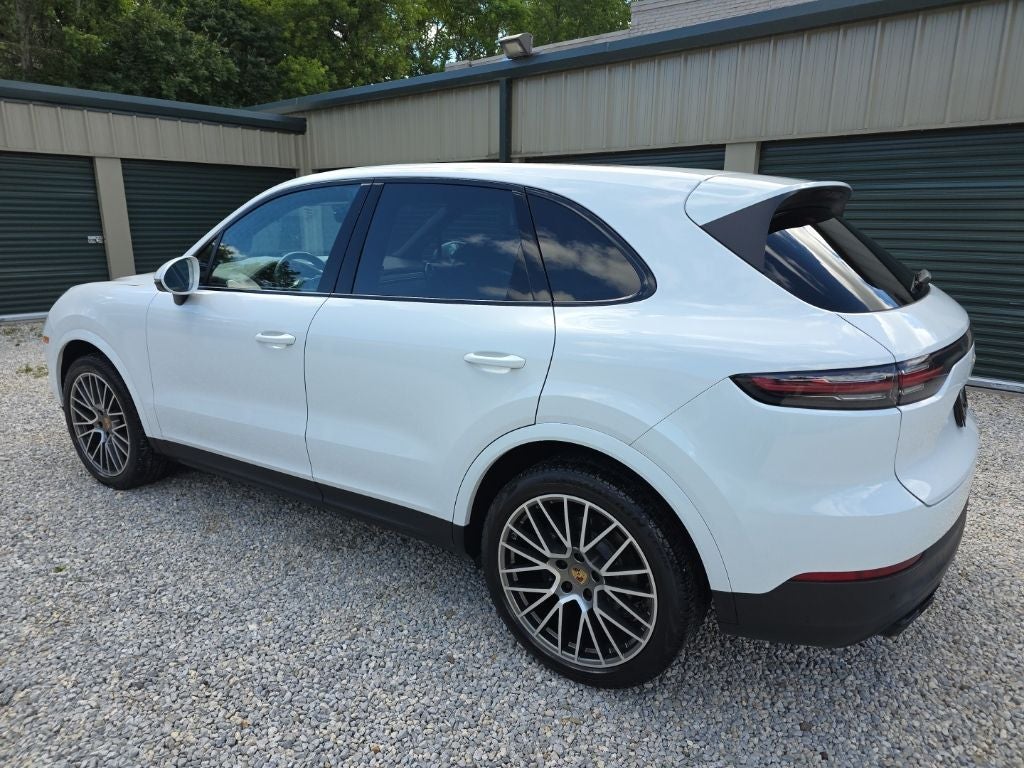 2023 Porsche Cayenne Platinum Edition