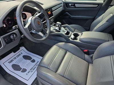 2023 Porsche Cayenne Platinum Edition