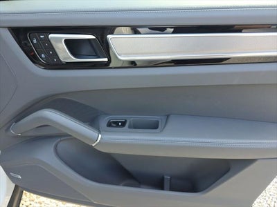 2023 Porsche Cayenne Platinum Edition