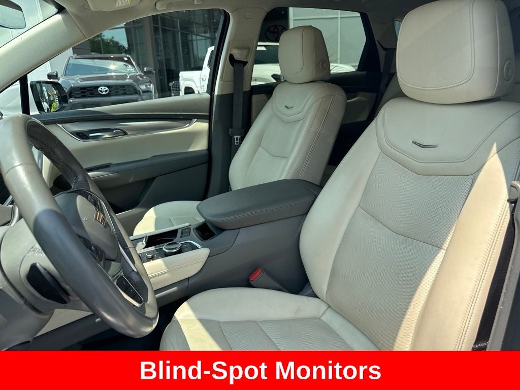 2022 Cadillac XT5 Premium Luxury