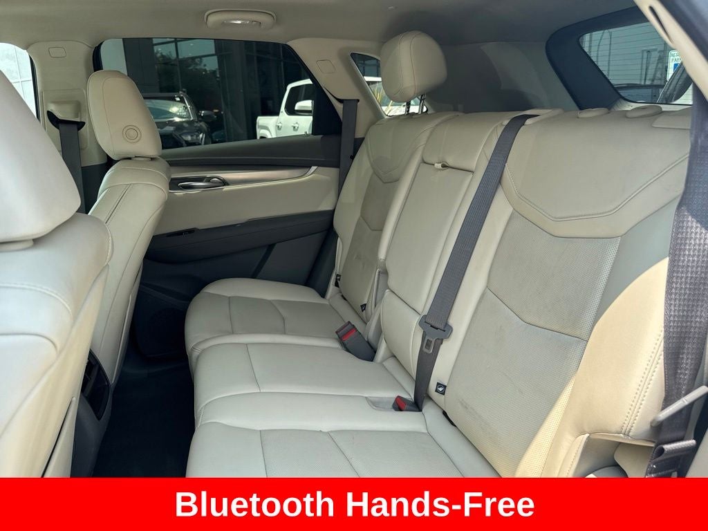 2022 Cadillac XT5 Premium Luxury