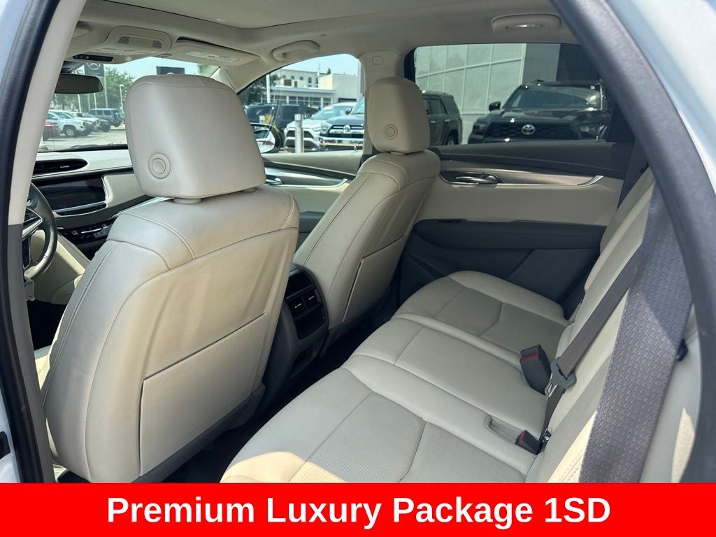 2022 Cadillac XT5 Premium Luxury